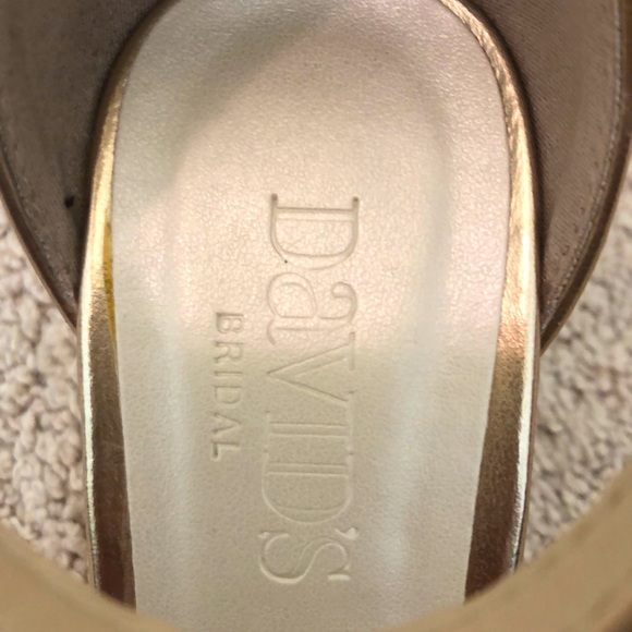 gold open toe block heels w/ ankle strap - Picture 5 of 7